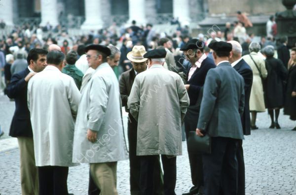 Italians, St Peter's Square, Rome